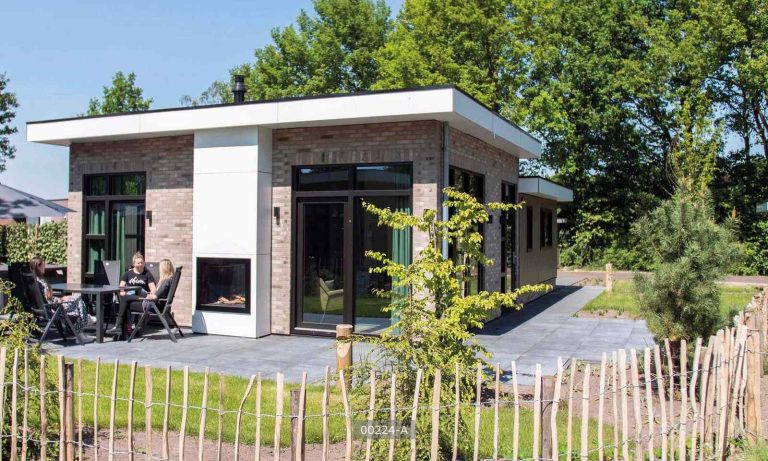 Prachtig 6 persoons vakantiehuis op Residence de Leuvert met verwarmd buitenzwembad