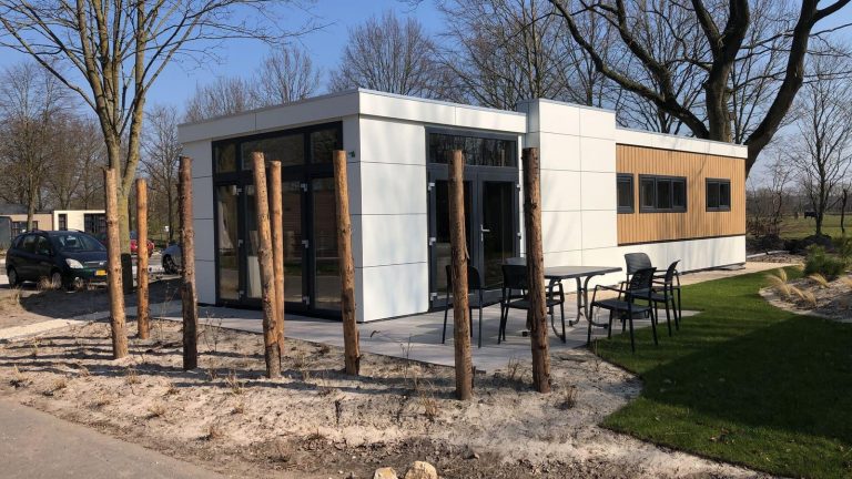 Chalet voor 4+2 personen op kindvriendelijk vakantiepark binnen- en buitenzwembad
