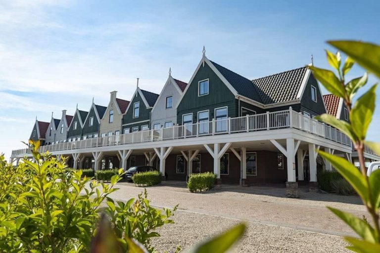 Luxe appartement voor 12 personen met sauna gelegen op vakantiepark Poort van Amsterdam