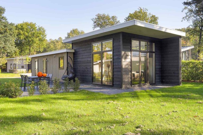 Luxe 4 persoons Lodge met sauna op een vakantiepark nabij Markelo - Twente