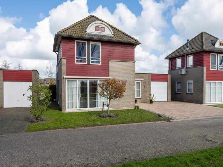 Luxe vrijstaand vakantiehuis aan het water