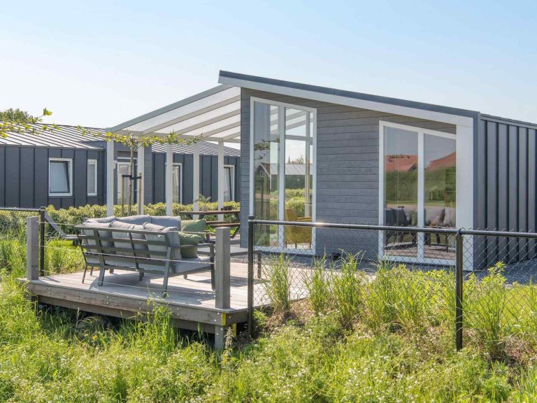 Comfortabele 4-persoons vakantiewoning met overkapping in Wemeldinge