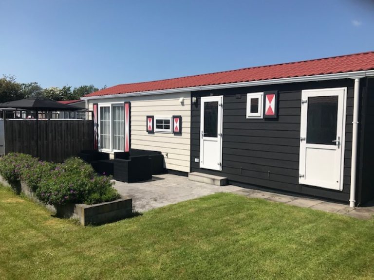 4-persoons vakantiechalet in Serooskerke op kindvriendelijk familiepark.