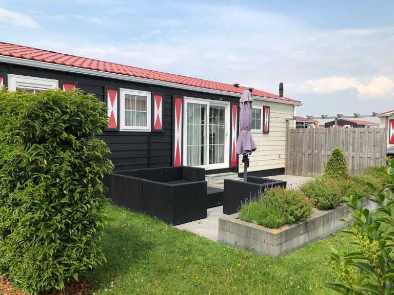 6-persoons vakantiechalet in Serooskerke op kindvriendelijk familiepark.