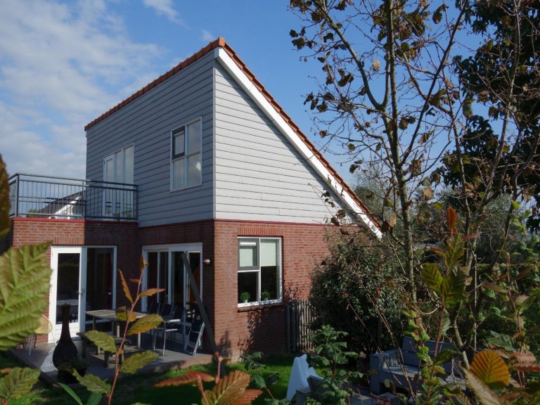 Vrijstaand 5 persoons vakantiehuis op een leuk familiepark in Roelofarendsveen!