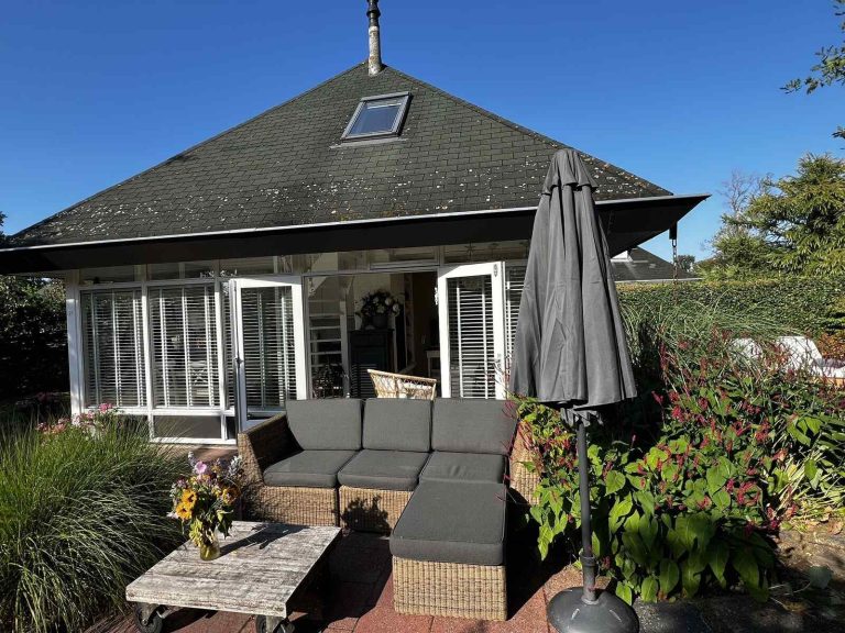 Sfeervol 4 persoons vakantiehuis met grote tuin in Ouddorp nabij het strand