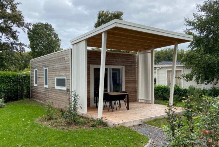 Sfeervolle 4 persoons Tiny House met airco op vakantiepark de Biesbosch bij Dordrecht