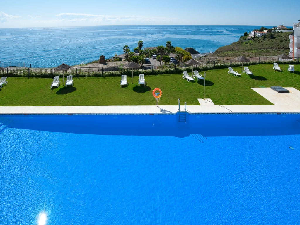 Lateral View | Boeken bij Flickmyhouse