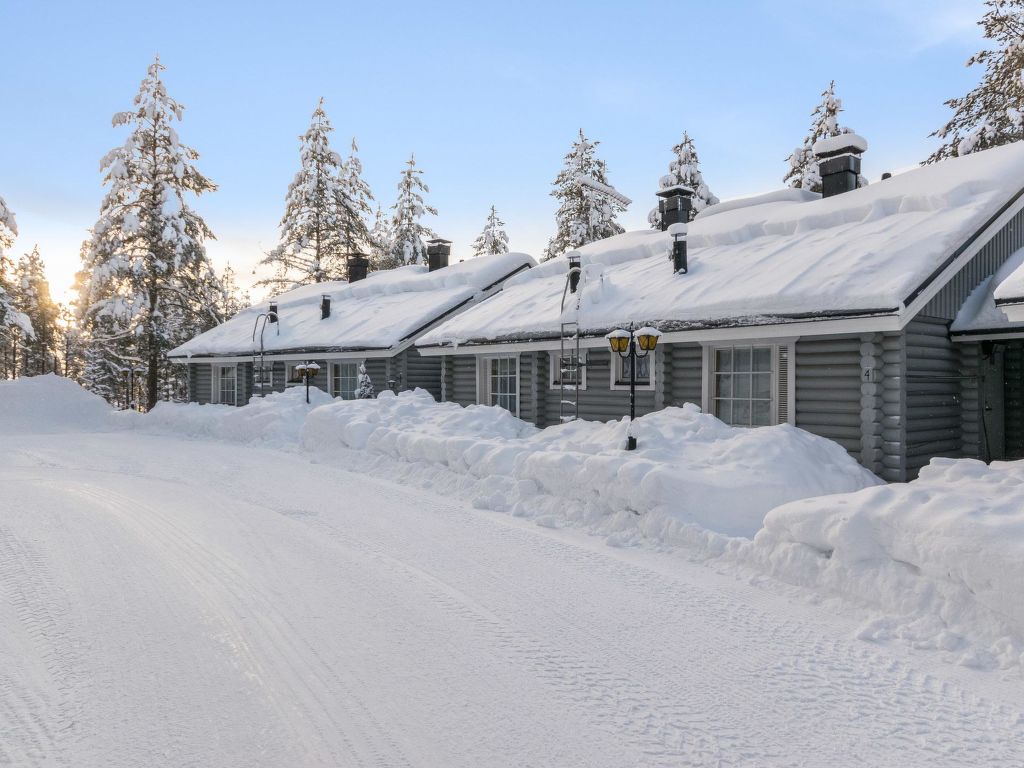 Ukkohovi 4 paritalo | Boeken bij Flickmyhouse