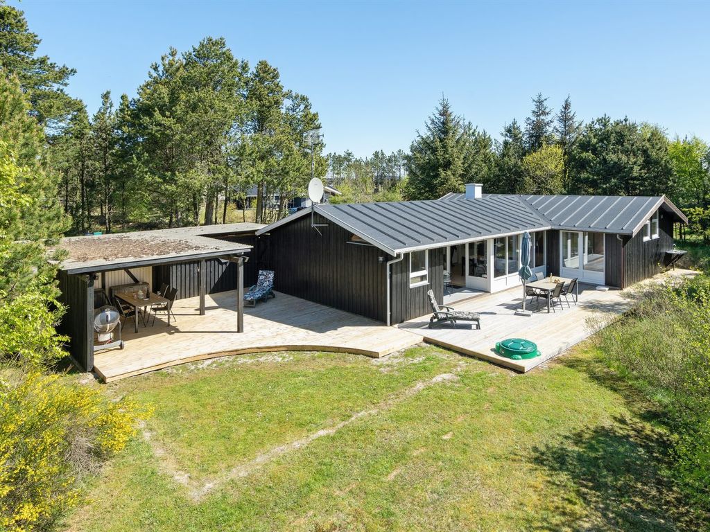 "Orvokki" - 125m from the sea | Boeken bij Flickmyhouse