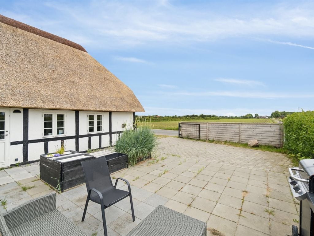 "Thessa" - 900m from the sea | Boeken bij Flickmyhouse