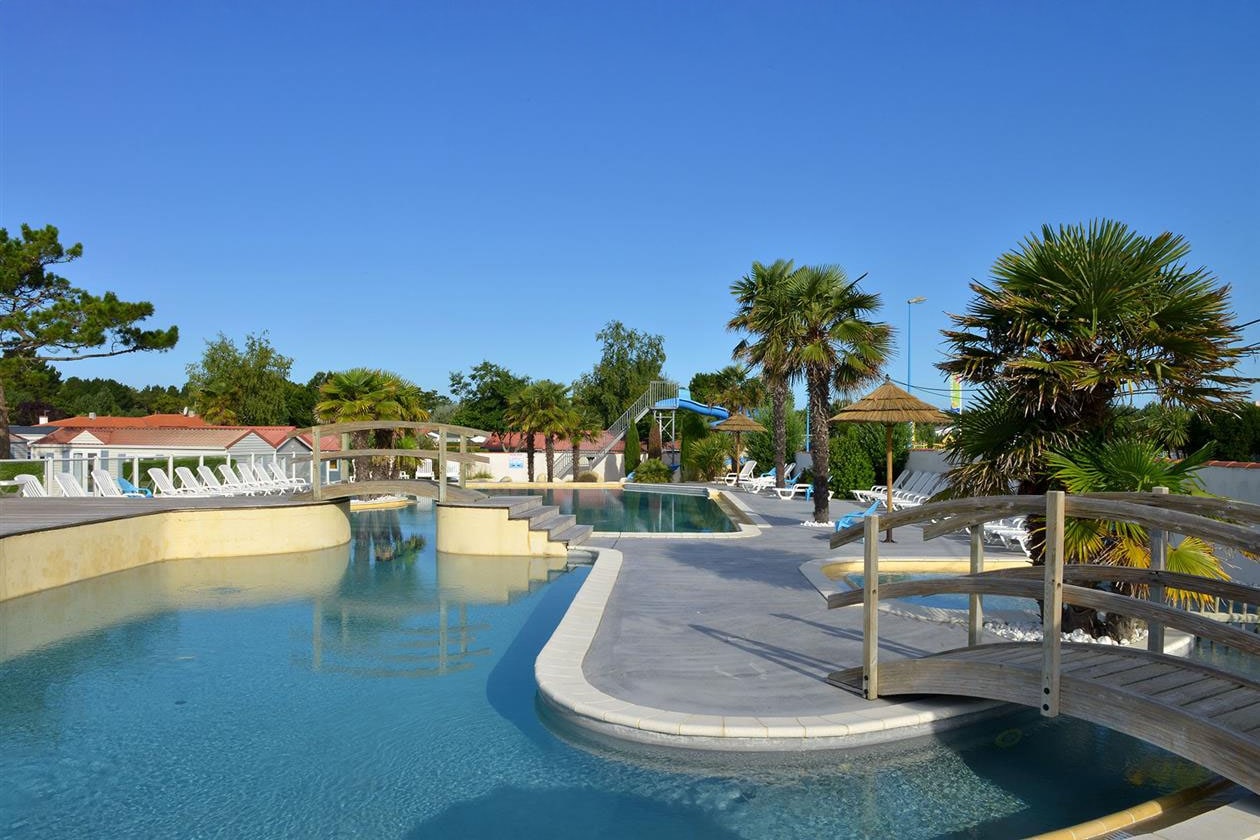 Camping L'Abri des Pins | Reserveren bij Flickmyhouse