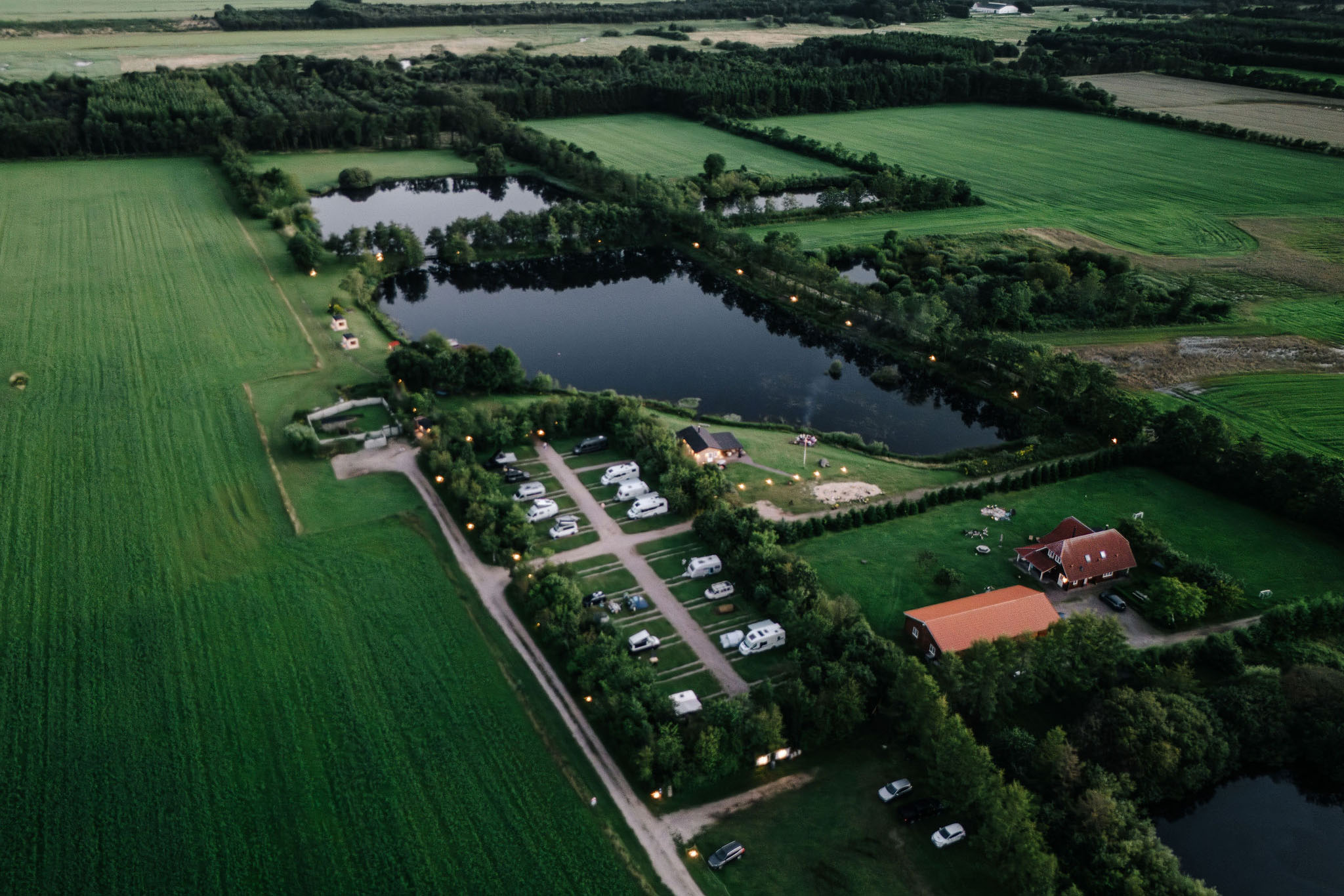 Hygge Lake | Reserveren bij Flickmyhouse