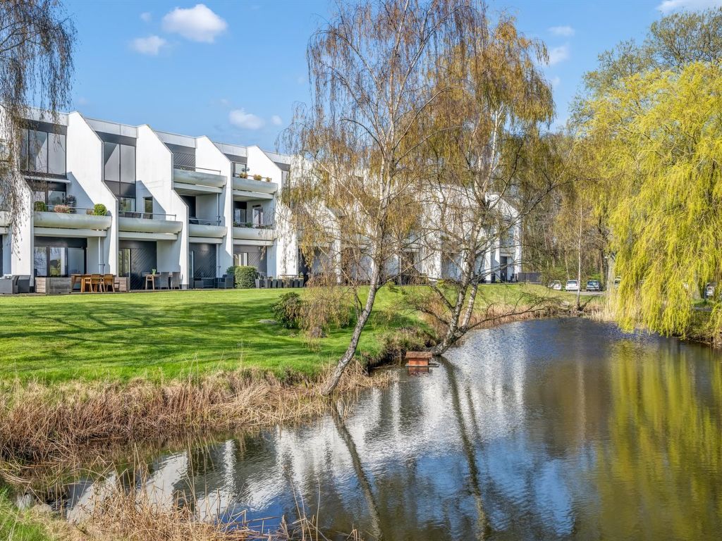 "Epiphania" - 130m from the sea | Boeken bij Flickmyhouse