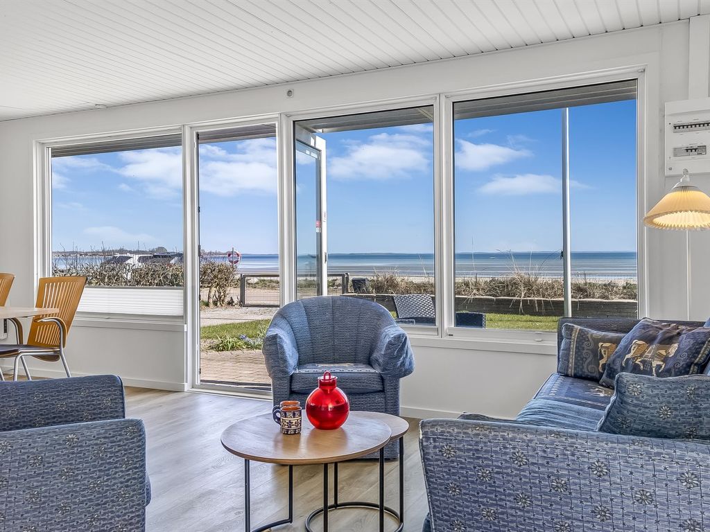 "Cornelius" - 30m from the sea | Boeken bij Flickmyhouse