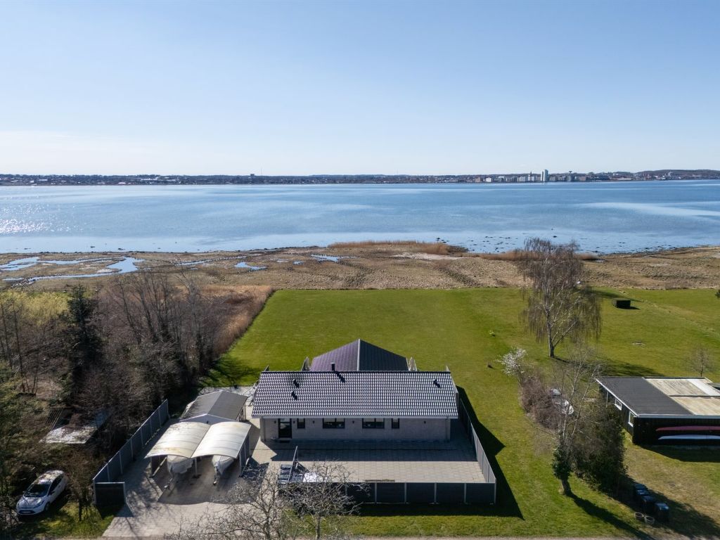 "Thyra" - 50m to the inlet | Boeken bij Flickmyhouse