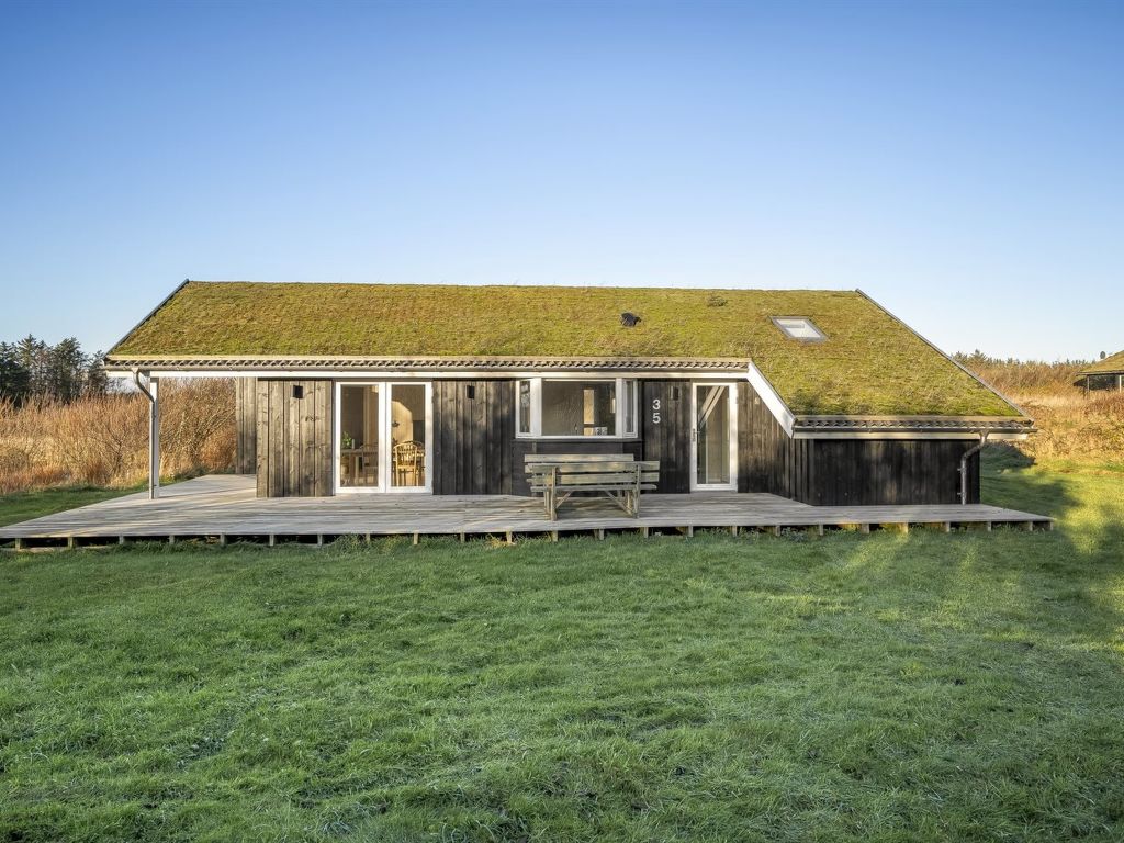 "Ilya" - 1.7km from the sea | Boeken bij Flickmyhouse