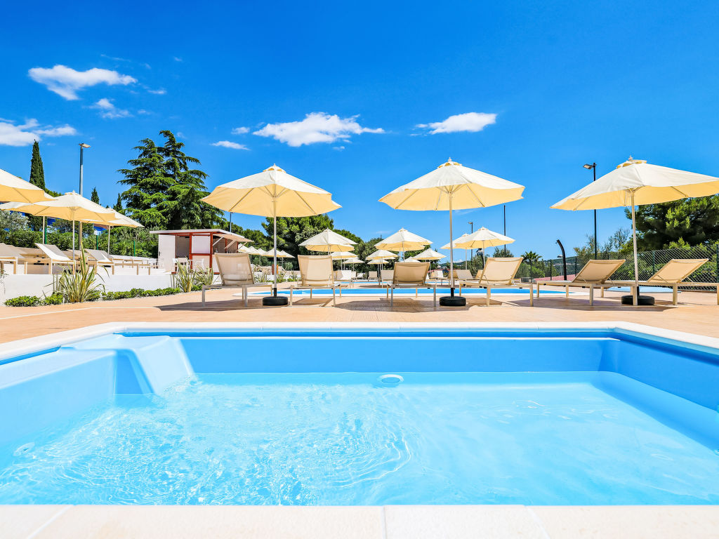 Medena | Boeken bij Flickmyhouse