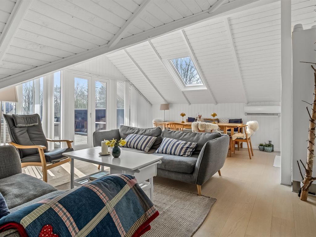 "Mila" - 30km from the sea | Boeken bij Flickmyhouse