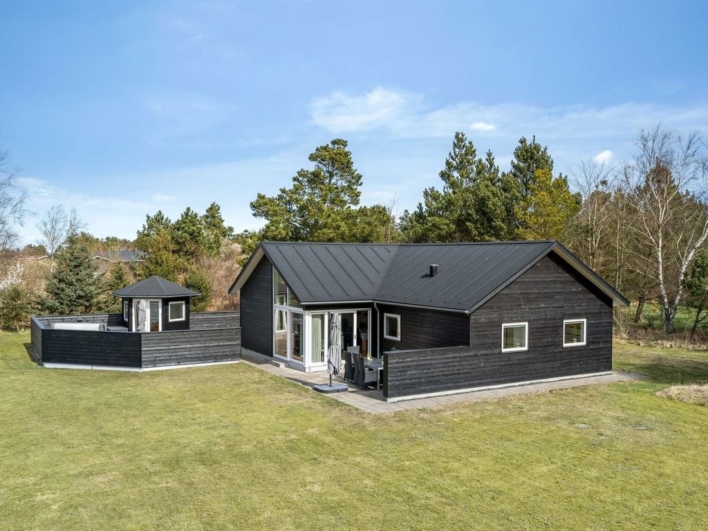 "Sunna" - 1.2km from the sea | Boeken bij Flickmyhouse