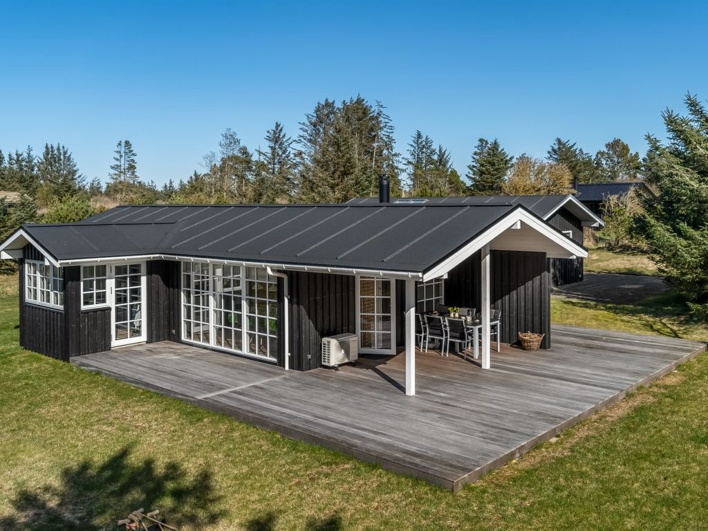 "Jork" - 1km from the sea | Boeken bij Flickmyhouse