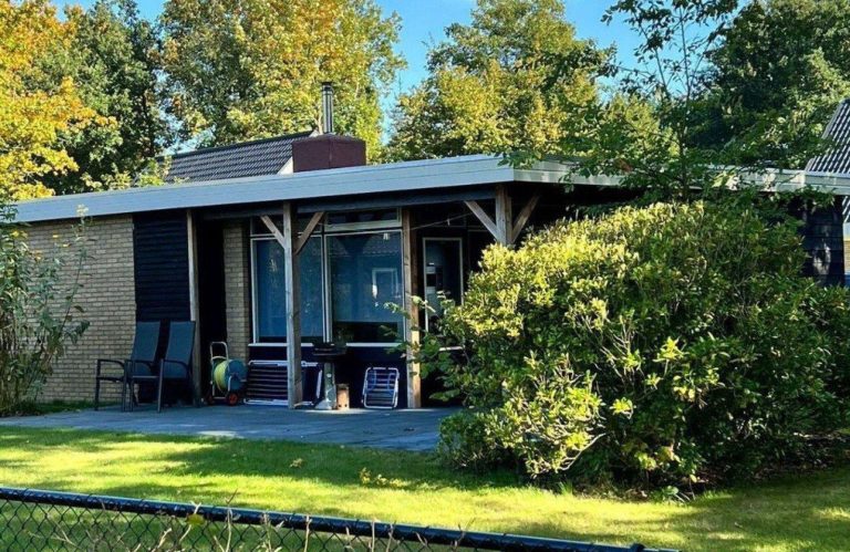 4 persoons bungalow met omheinde tuin op vakantiepark de Kremmer in Gasselte