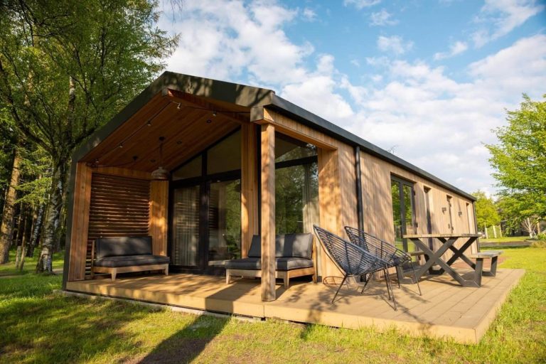 Prachtige 6 persoons Lodge met hottub in Wilsum nabij de grens Duitsland-Nederland