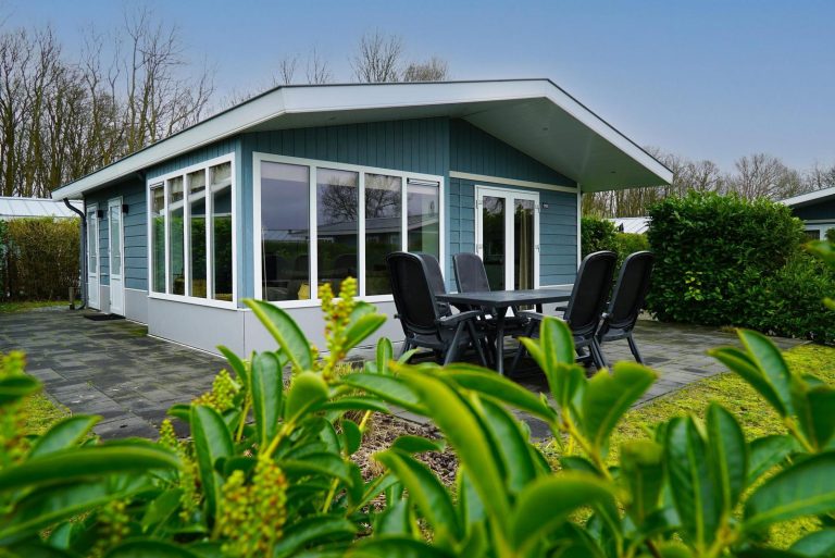 5 persoons chalet op vakantiepark Noordwijkse Duinen met zwembad en internet.