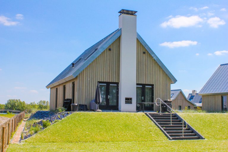 8-persoons vakantievilla op vakantieresort in Tholen - Zeeland