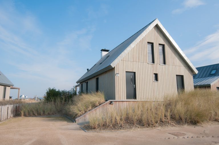 Tholen - Zeeland - vakantievilla voor 10 personen.