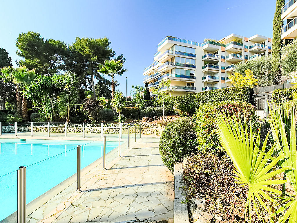 Le Floriana | Boeken bij Flickmyhouse