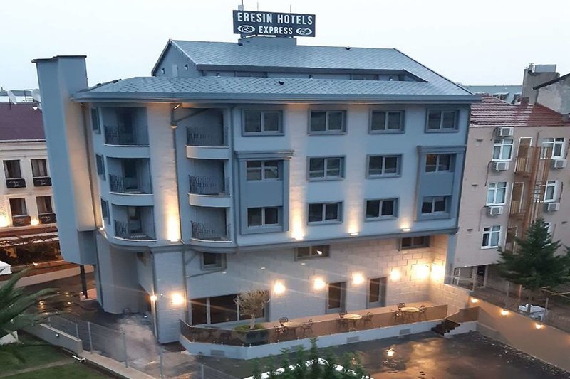 LiggingHet hotel heet de gasten in Istanbul welkom.HotelfaciliteitenHet vriendelijke personeel aan de receptie is graag bij alle vragen behulpzaam. Tot het serviceaanbod behoren een bagagedepot