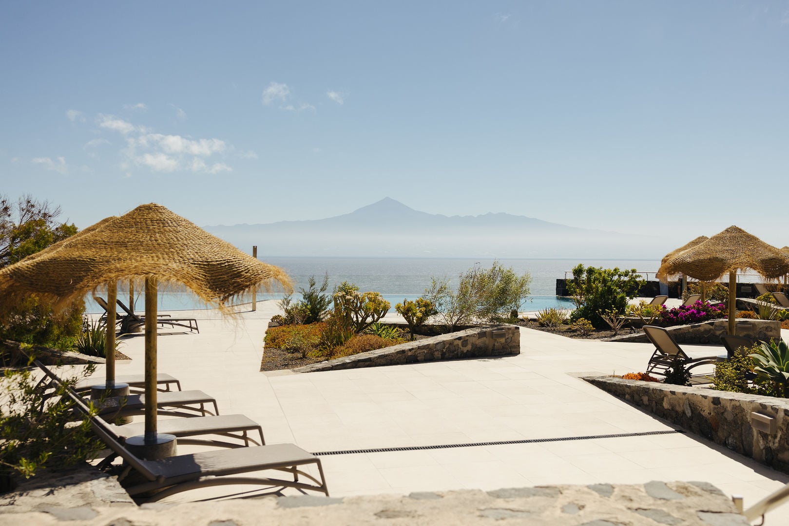 LiggingDit eco-hotel is ideaal voor ouders met kinderen en bevindt zich in San Sebastián de la Gomera.HotelfaciliteitenHet vriendelijke personeel aan de receptie is graag bij alle vragen behulpzaam. Verschillende faciliteiten en diensten - zoals een wekdienst