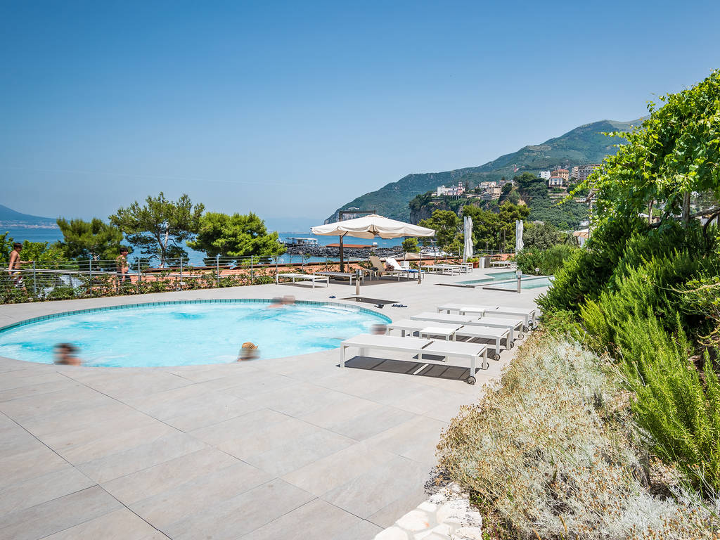 Le Axidie | Reserveren bij Fliickmyhouse