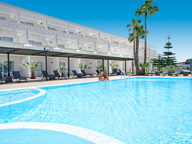 SENTIDO Aequora Lanzarote Suites | Reserveren bij Fliickmyhouse