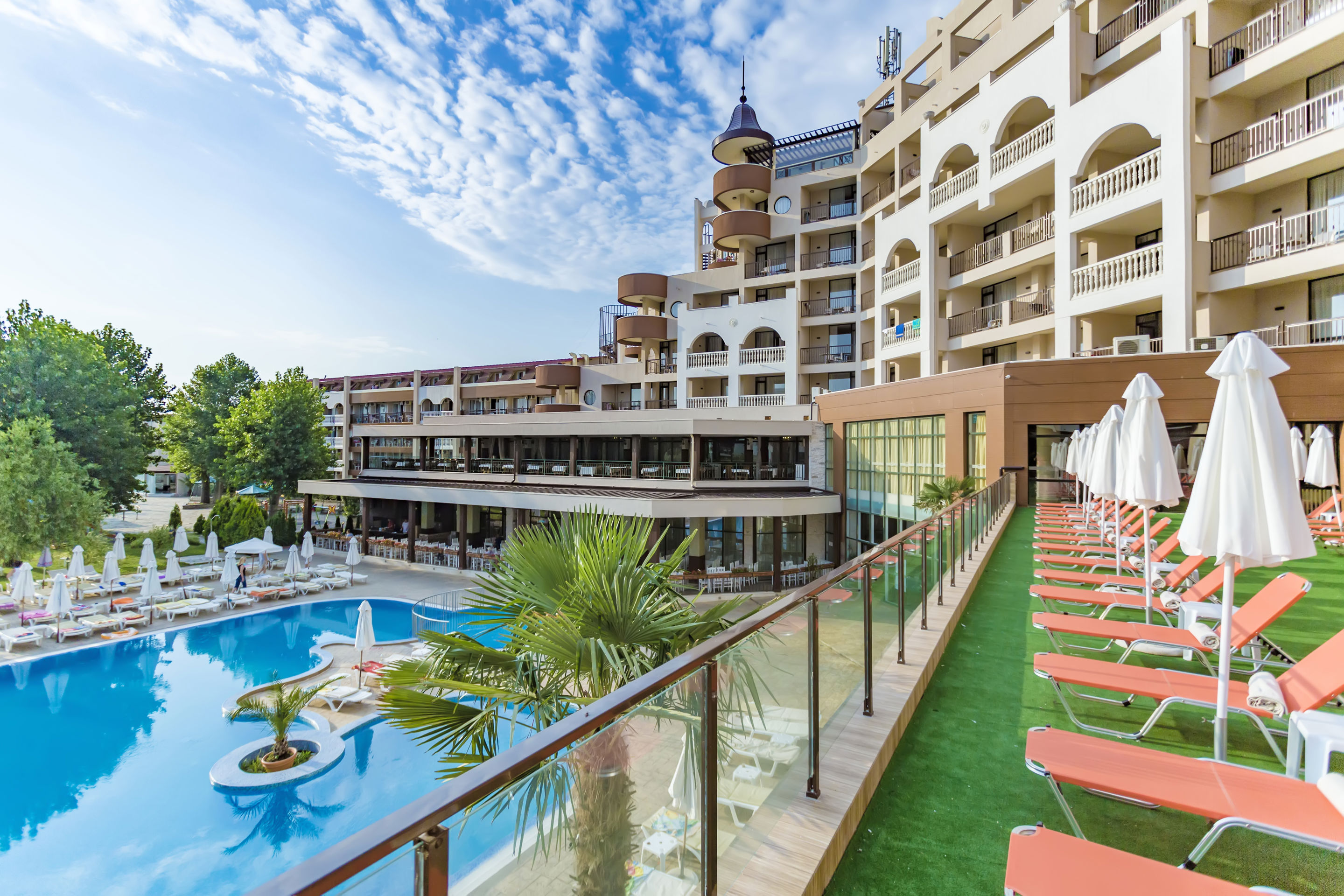 Hi! Imperial Resort | Reserveren bij Fliickmyhouse
