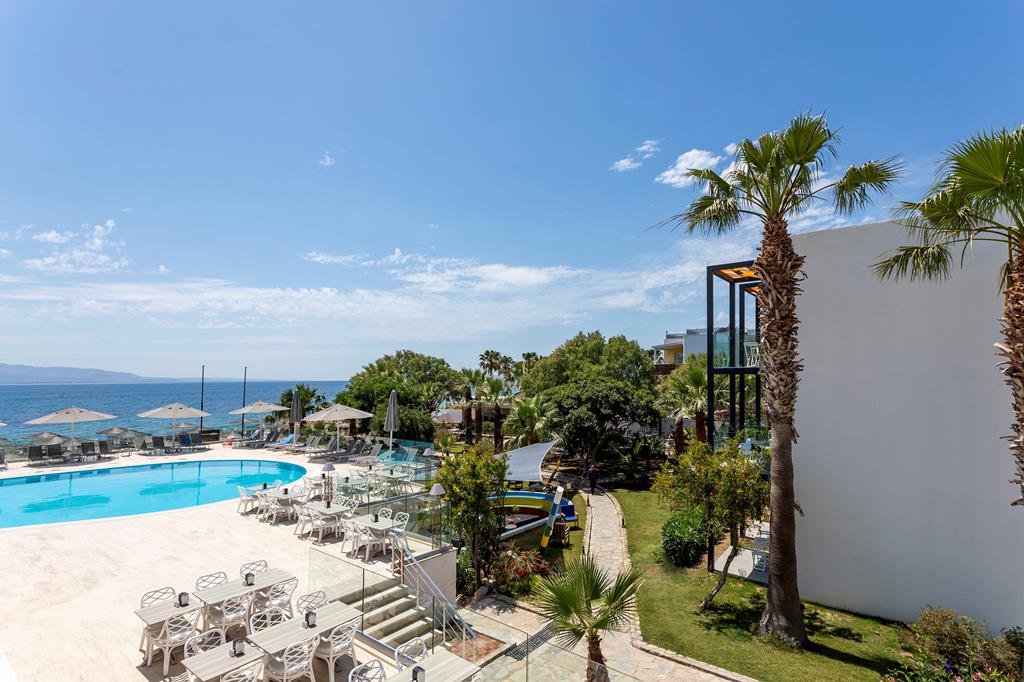 Charm Beach | Reserveren bij Fliickmyhouse