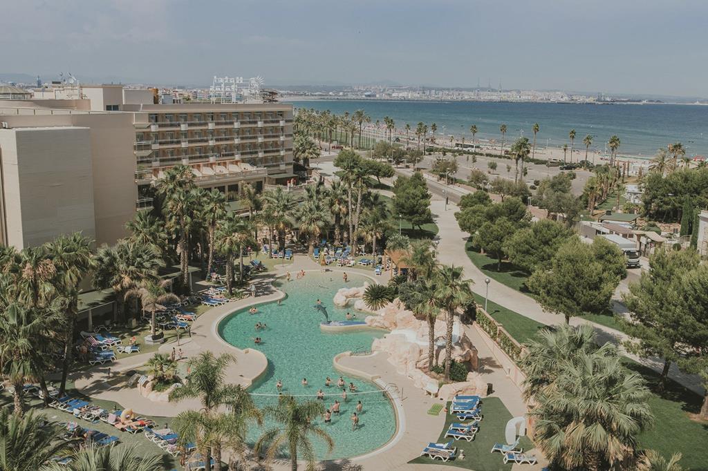 Palas Pineda | Reserveren bij Fliickmyhouse