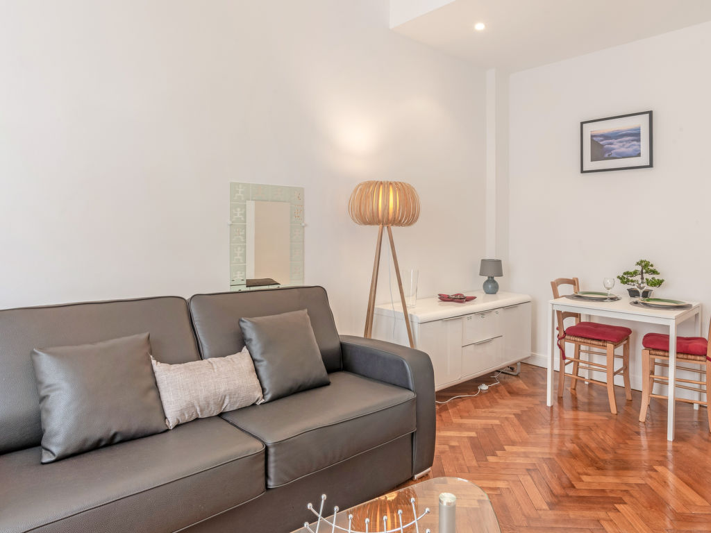 L'Escurial - appt 303 | Boeken bij Flickmyhouse