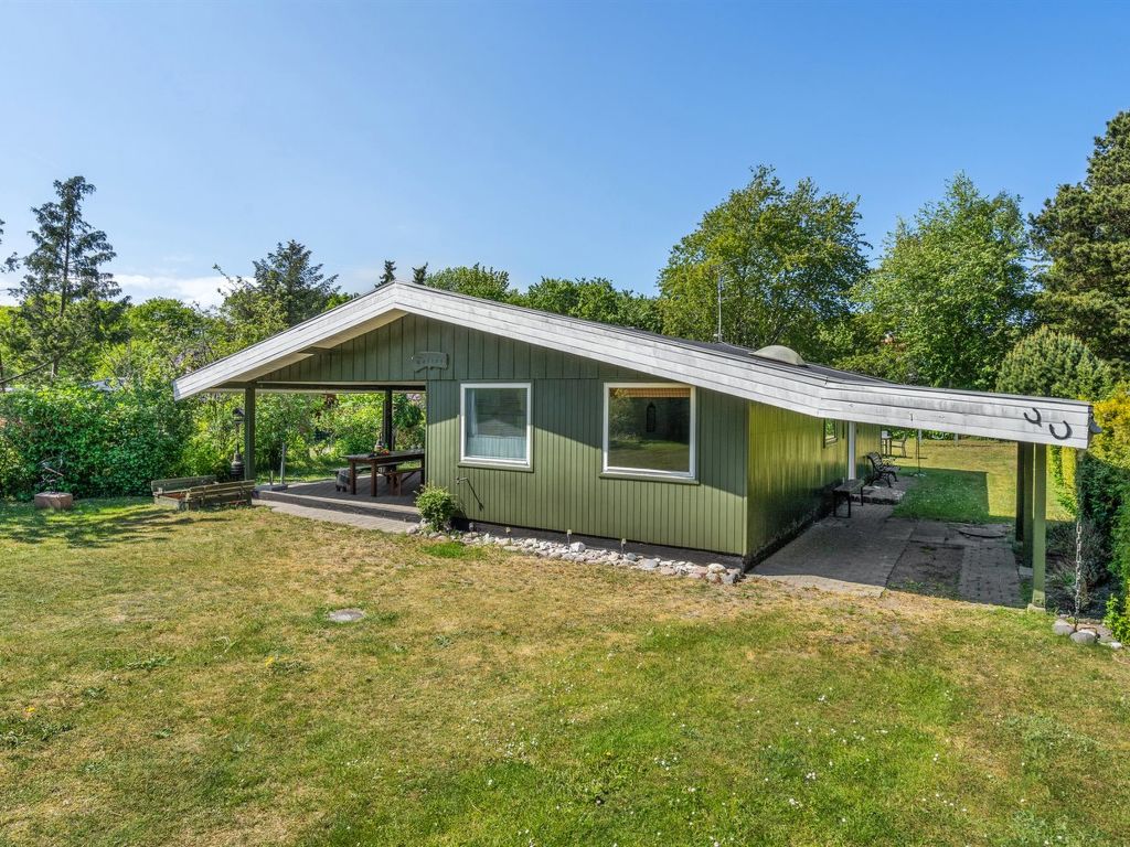 "Simon" - 225m from the sea | Boeken bij Flickmyhouse