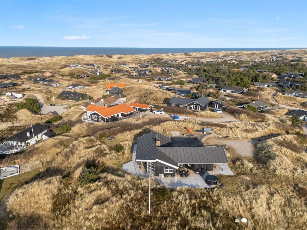 "Tahnee" - 450m from the sea | Boeken bij Flickmyhouse