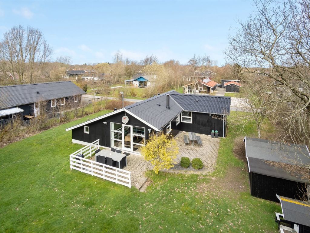 "Mina" - 600m to the inlet | Boeken bij Flickmyhouse