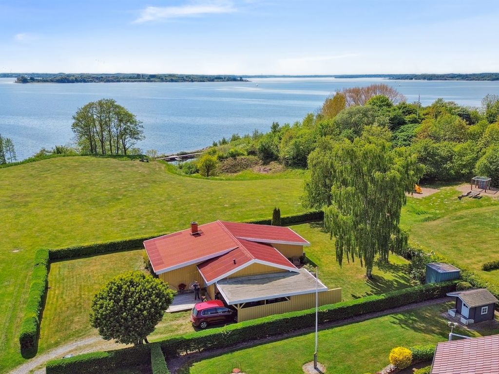 "Erin" - 200m from the sea | Boeken bij Flickmyhouse