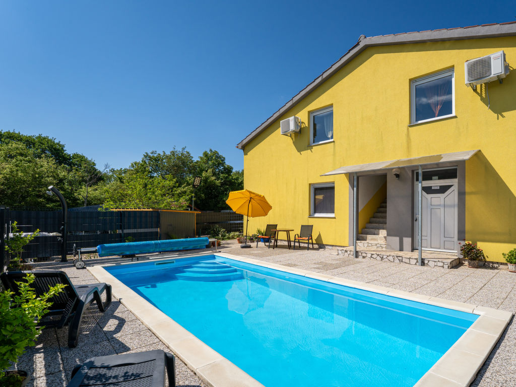 Radmila | Boeken bij Flickmyhouse