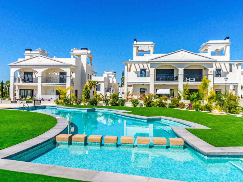 Adhara | Boeken bij Flickmyhouse