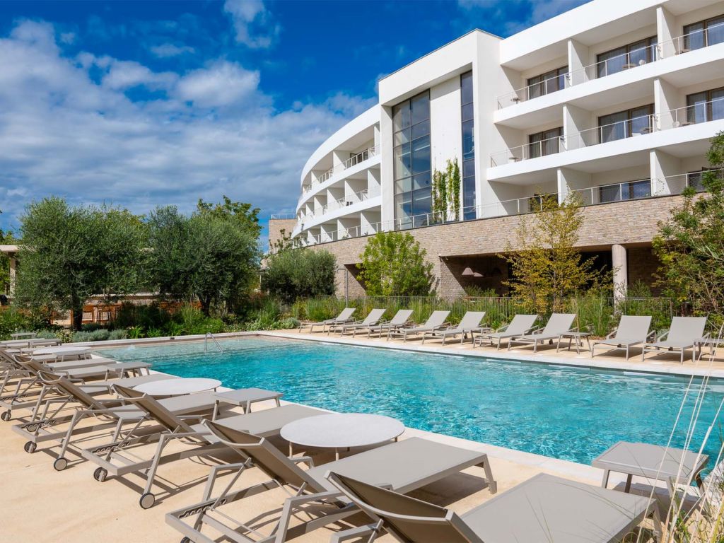 Horizon Resort Massane | Boeken bij Flickmyhouse