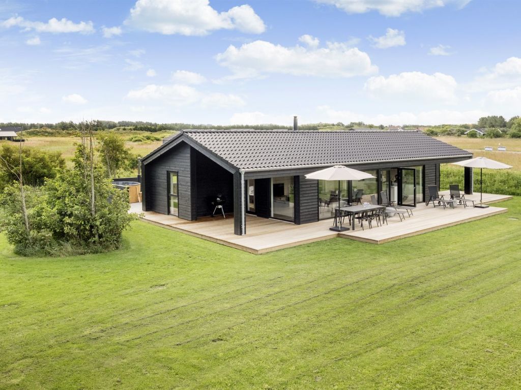 "Faidra" - 1.1km from the sea | Boeken bij Flickmyhouse