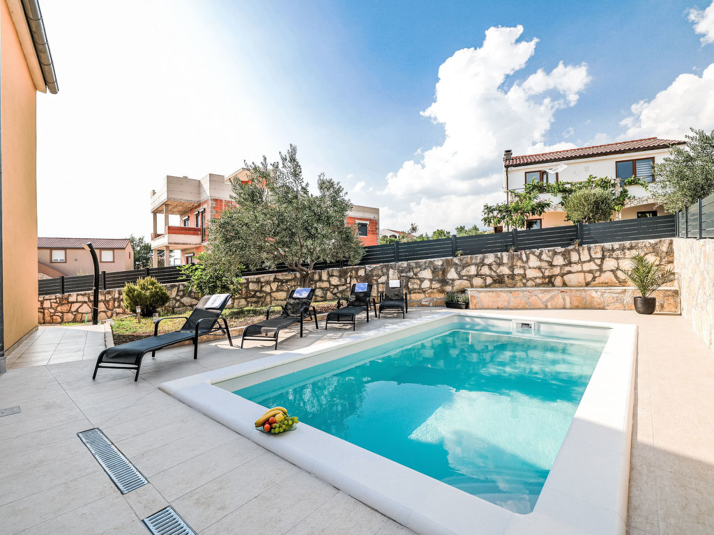 Nekić | Boeken bij Flickmyhouse