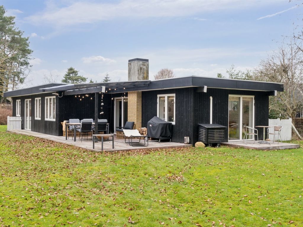 "Troels" - 1.2km from the sea | Boeken bij Flickmyhouse