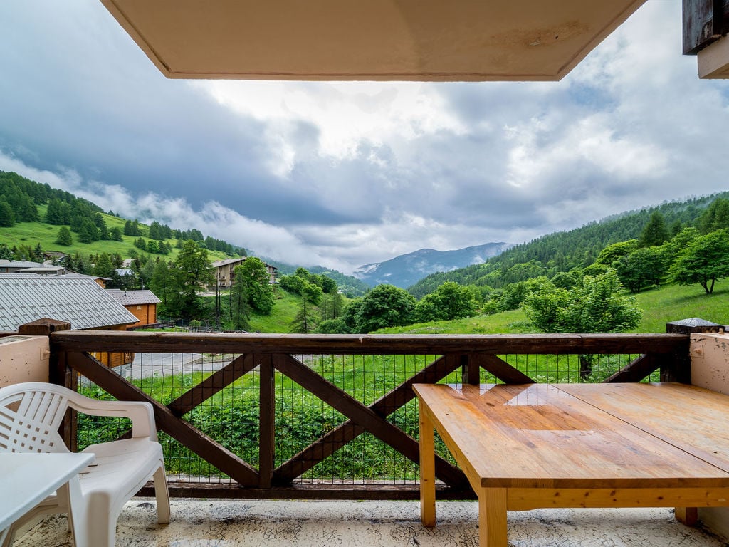 LE SCHUSS 5 | Boeken bij Flickmyhouse